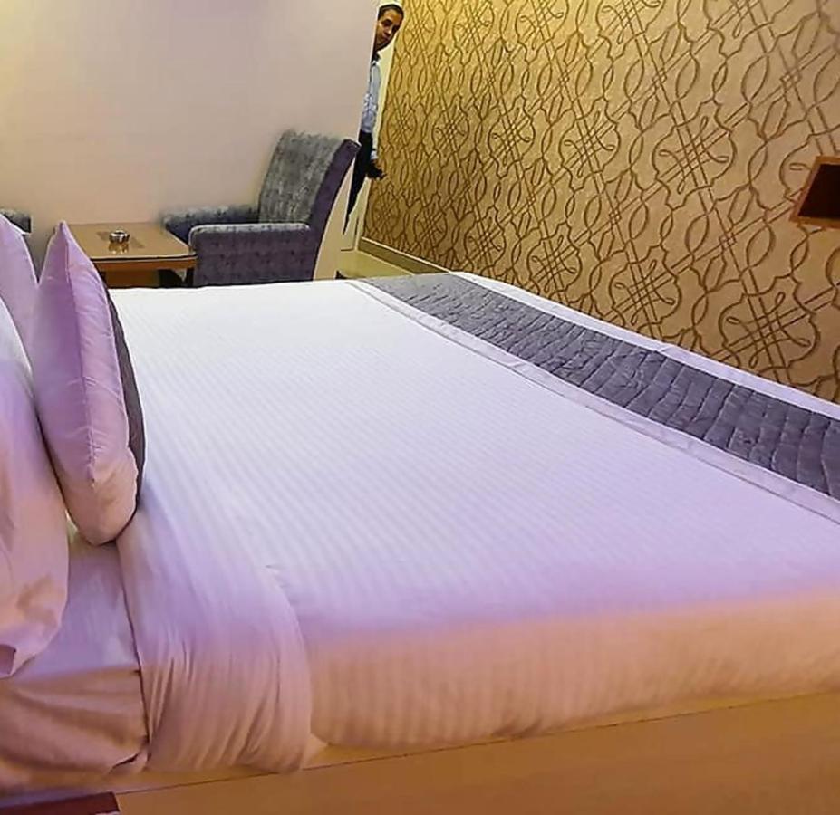 Gokul Raj By Wb Economy , Madhubani Hotell Exteriör bild